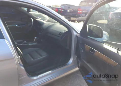 2009 Mercedes-Benz C 350 Sport from USA, damaged, VIN WDDGF56X99R071162